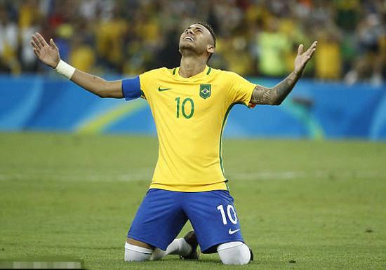 哈登：现如今每个人都在用后撤步，这绝对是我引以为傲的一点