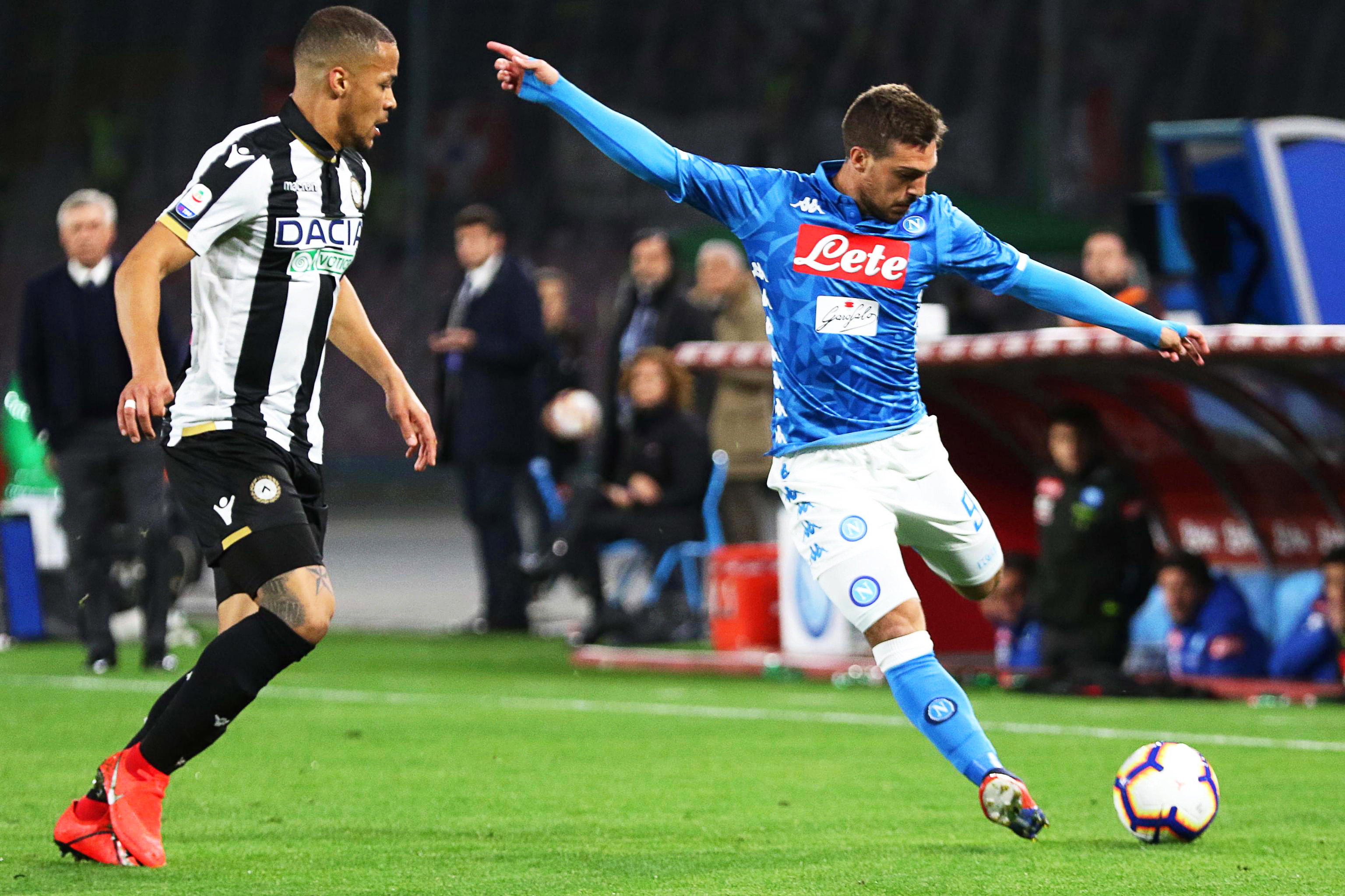 蓝军枪手 天王山之前 先在欧冠褪一层皮吧