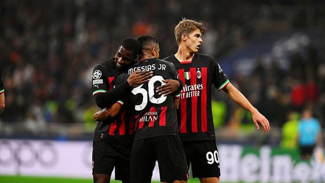 意媒：孔蒂明天回归那不勒斯，要求冬窗实质性引援以重振球队