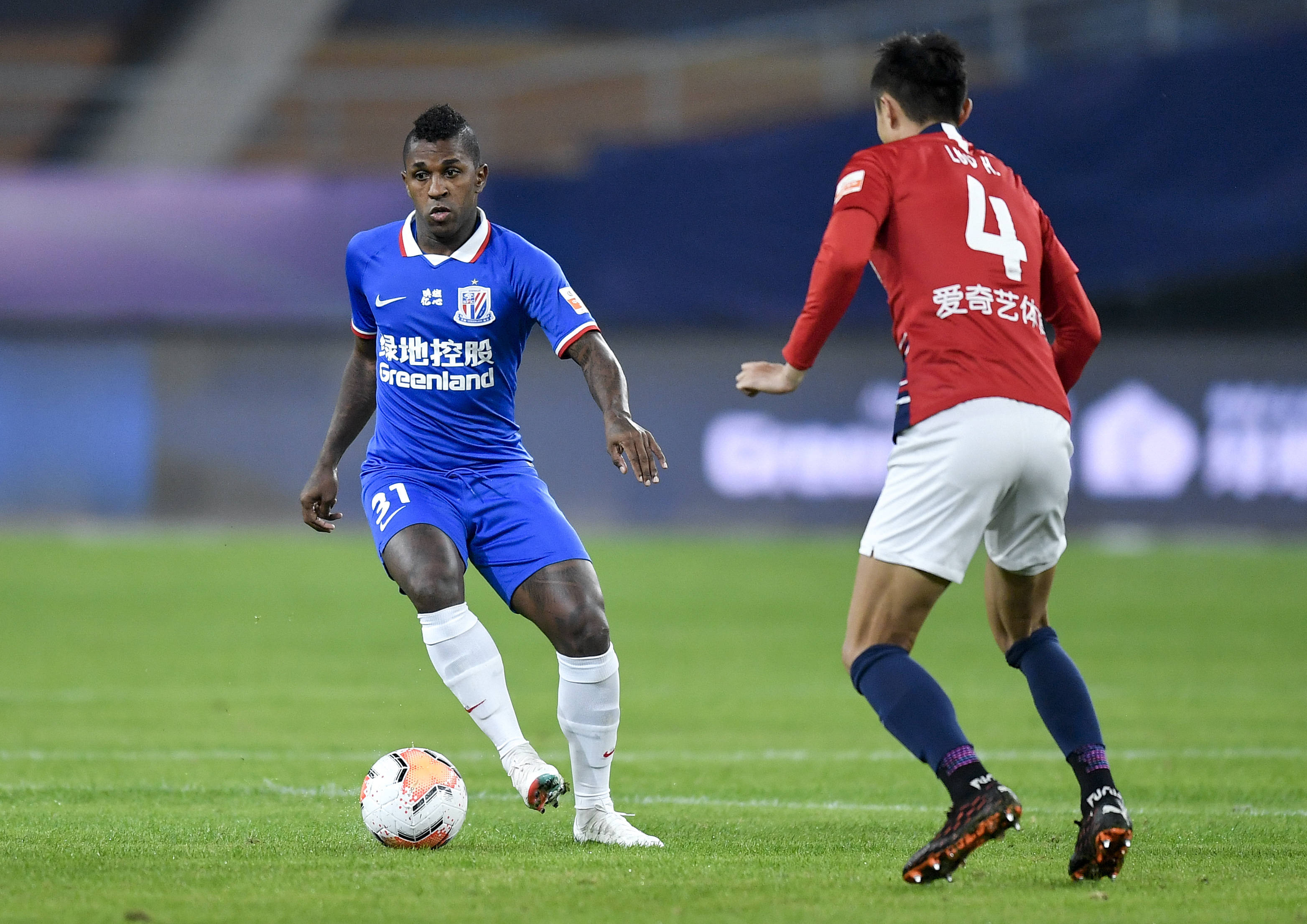 湖人浓眉哥篮下统治助力球队获胜