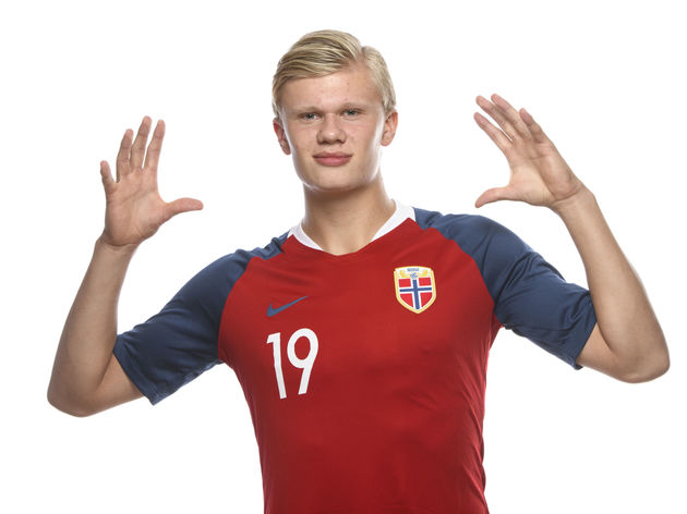 半场战报：柏太阳神0-3广岛三箭，热尔曼-良破门，东俊希建功