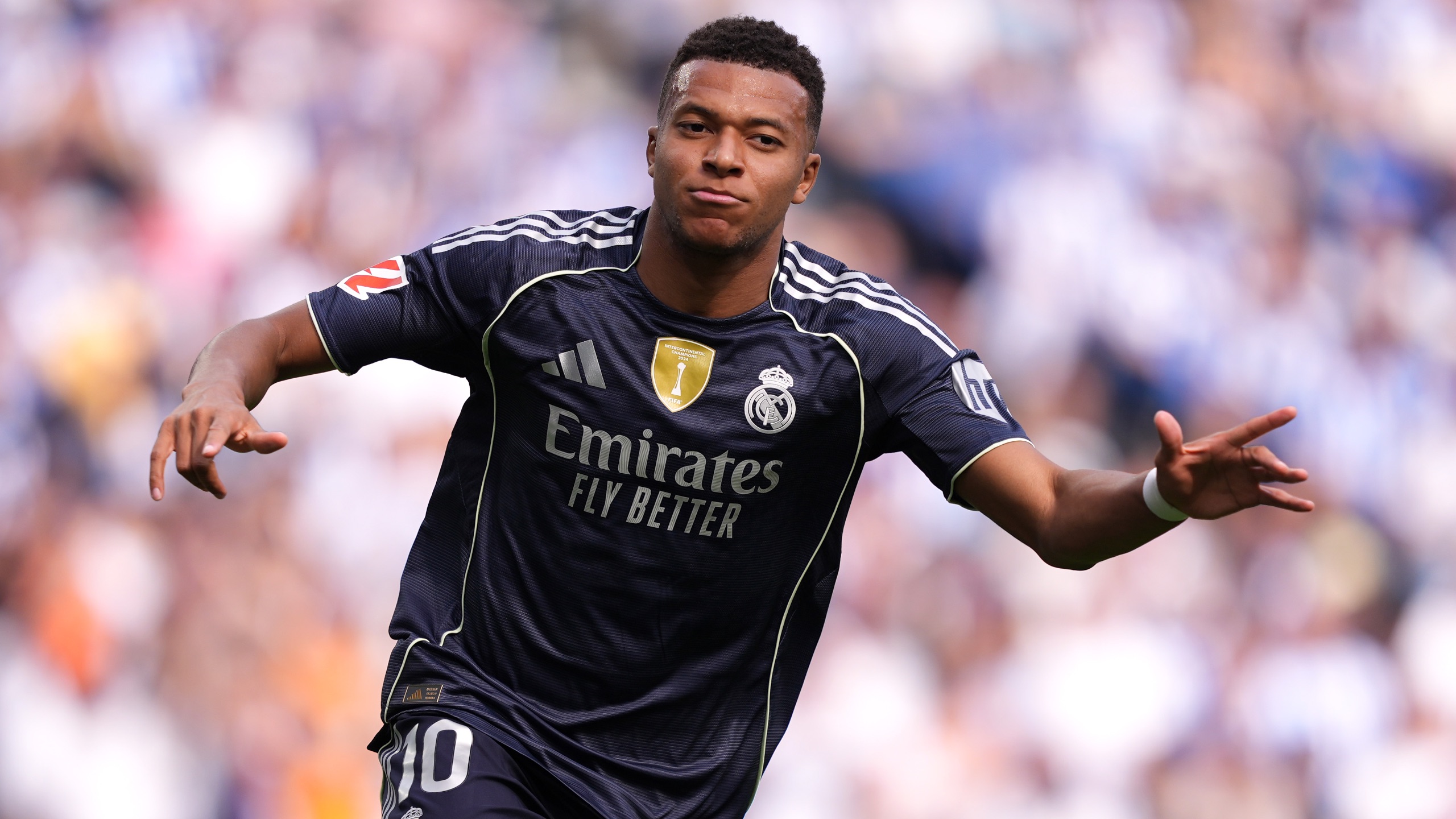 考辛斯：卢自称球员型教练，但我和隆多沃尔保罗都被他冷暴力