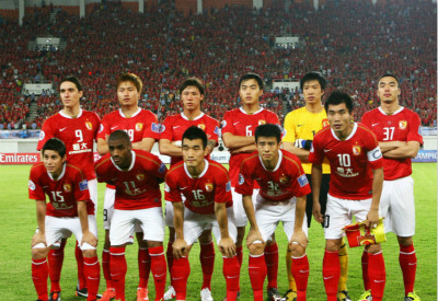 巴西2-0塞内加尔，埃斯特旺、卡塞米罗破门，库尼亚两度中框