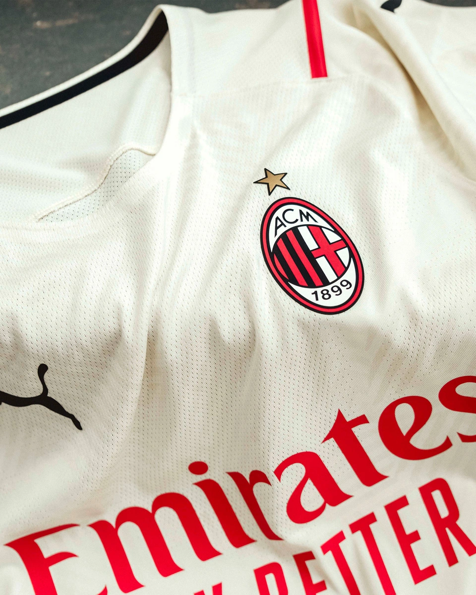 欧冠近11战打进12球，劳塔罗当选国米2-1凯拉特队内最佳球员