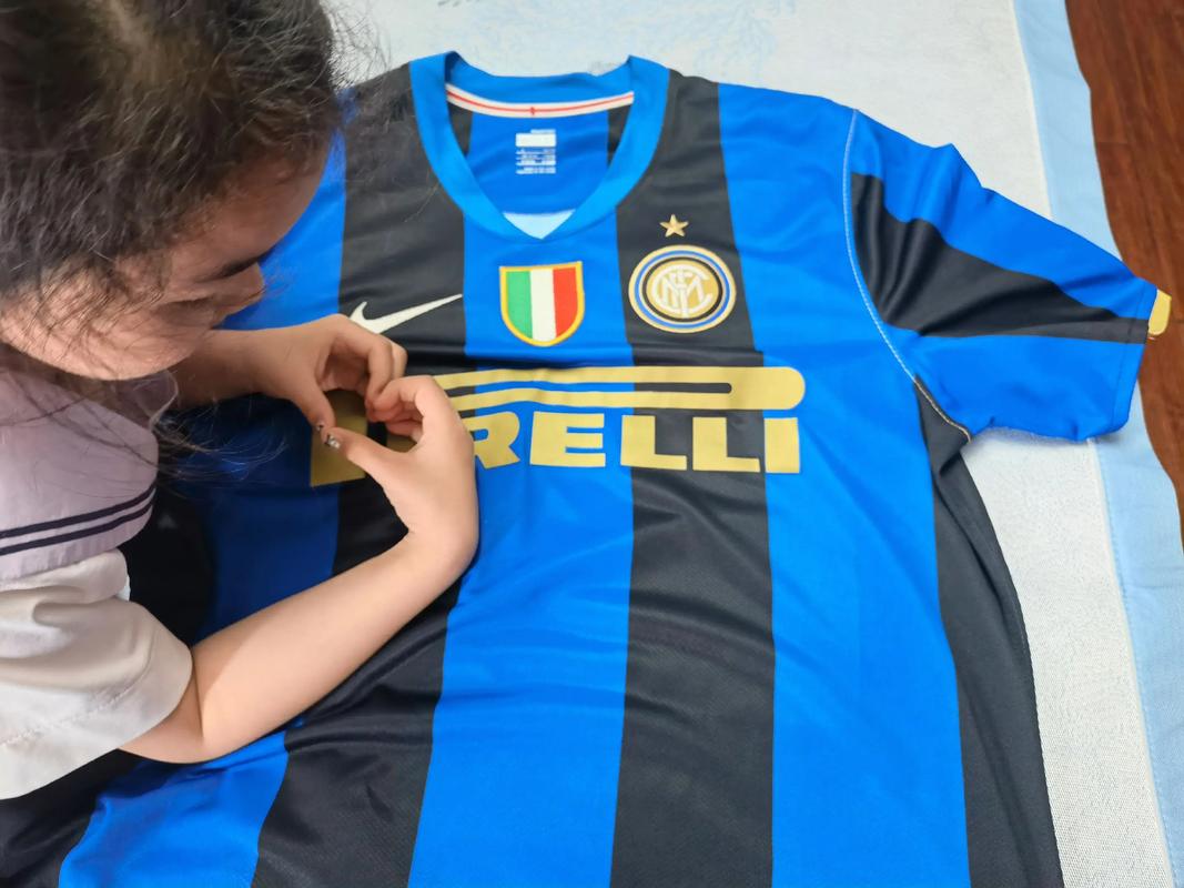 F1世界冠军现身2025阿布扎比大奖赛