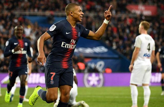 祝贺，王霜和陈晨入选2025国际足联年度最佳女足阵容候选名单